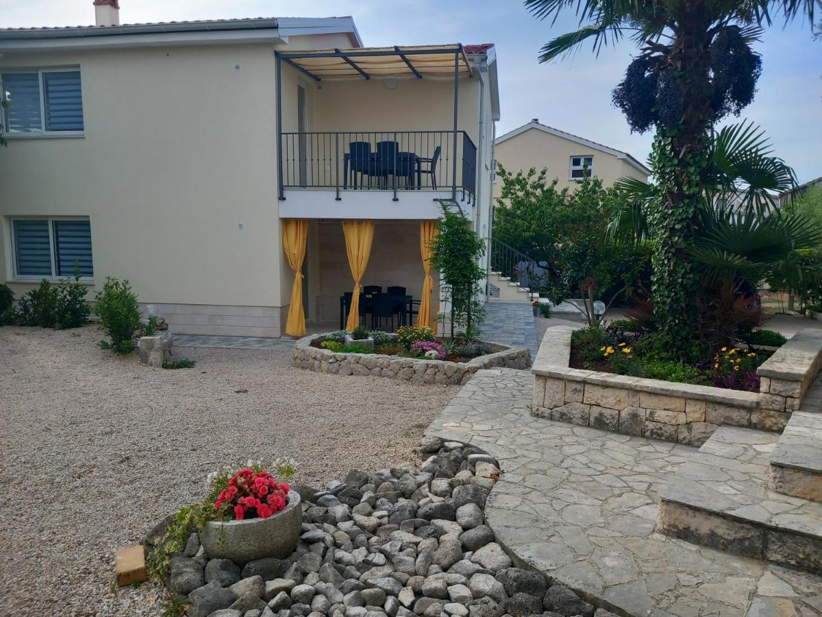 Apartman Ivona Na 1. Katu Malinska Kültér fotó