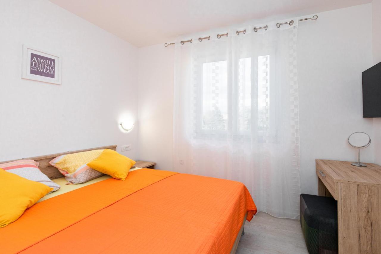 Apartman Ivona Na 1. Katu Malinska Kültér fotó
